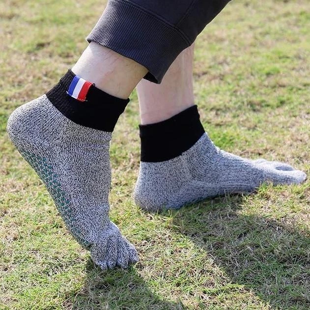 Team Version Of Aerodynamic Cycling Socks Men And Women Socks Non-Slip Silicone Cycling Socks Aero Socks