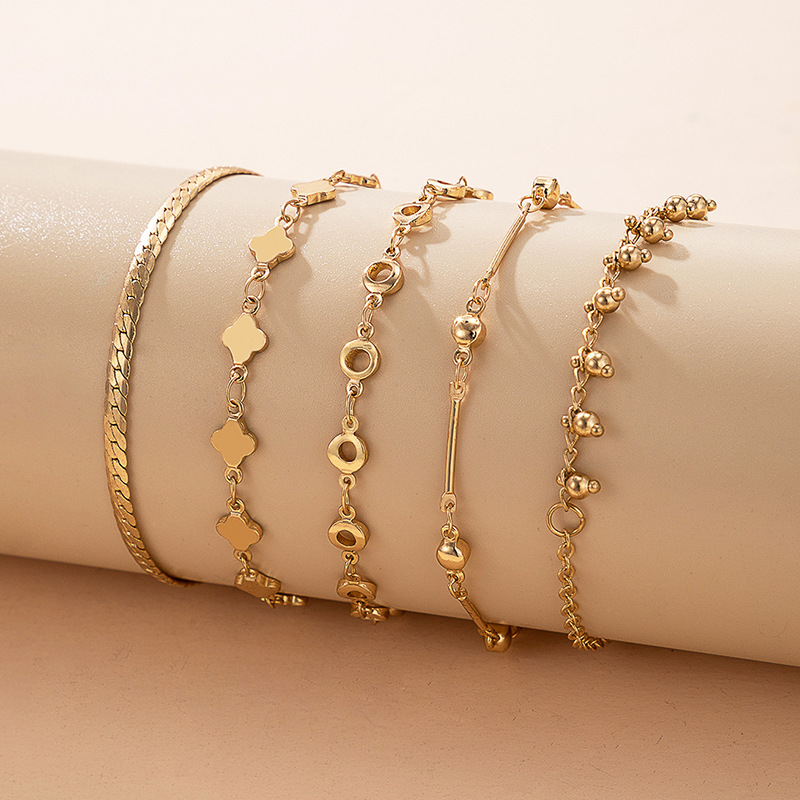 Stunning Multi-Layer Leaf Glass Beaded Bracelet for Fashion-Forward Women