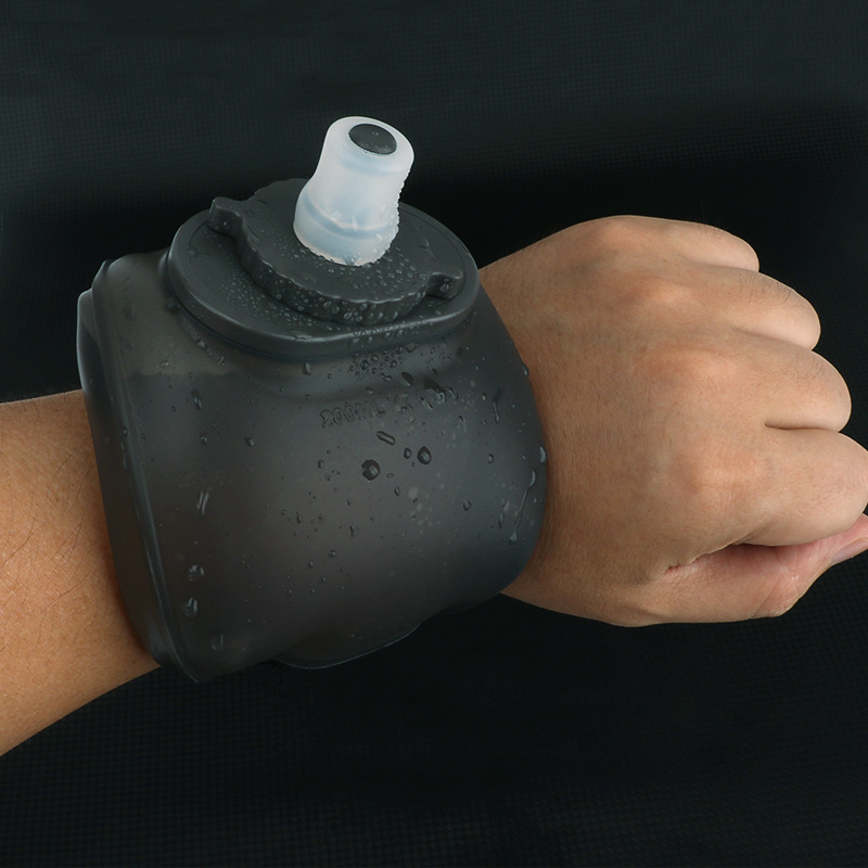 Portable Wrist Water Bottle 200ml – BPA-Free Silicone Sports Kettle for Running, Cycling & Hiking 3 Portable Wrist Water Bottle 200ml – BPA-Free Silicone Sports Kettle for Running, Cycling & Hiking - Image 3