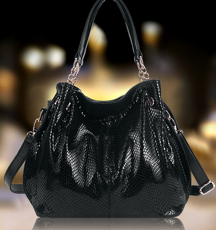 Snake Print Shoulder Bag | European Style Commuter Handbag 10 Snake Print Shoulder Bag | European Style Commuter Handbag
