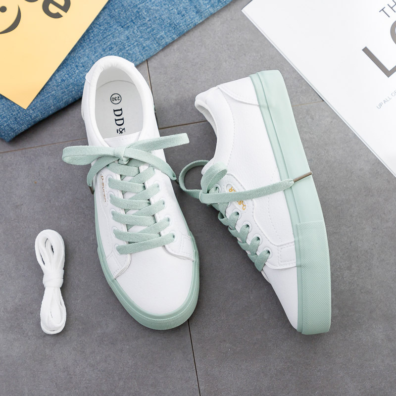 Women's Canvas Trainers | Classic White Street Style 10 Women's Canvas Trainers | Classic White Street Style