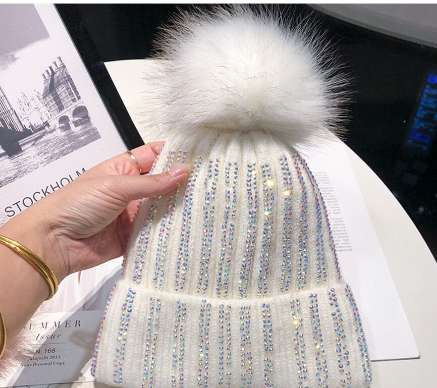 Women's Diamond Knitted Hat | Velvet-Lined Winter Beanie 5 Women's Diamond Knitted Hat | Velvet-Lined Winter Beanie